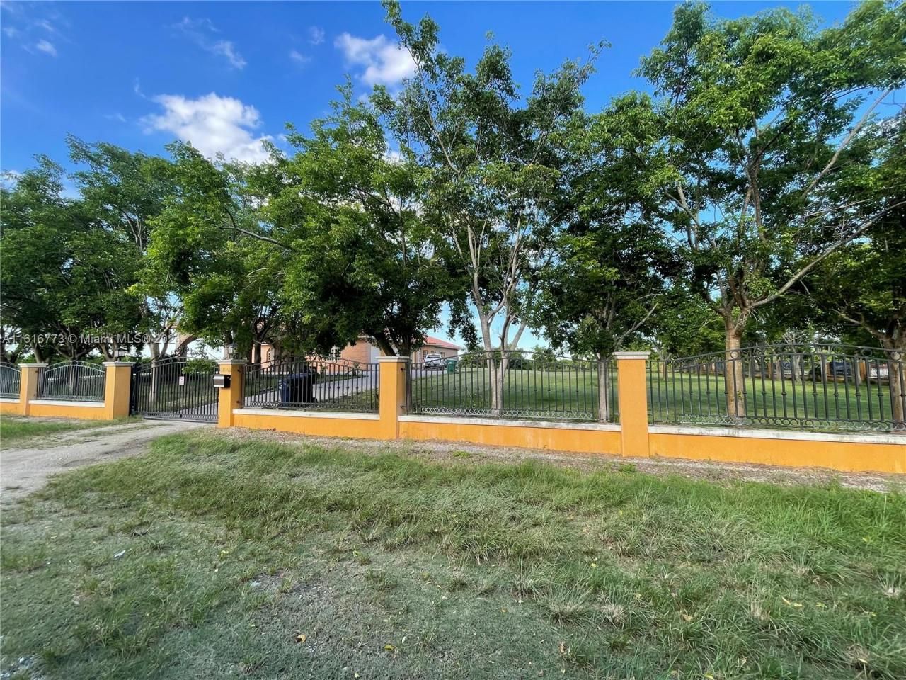 31002 SW 212th Ave, Homestead, FL 33030 Photo