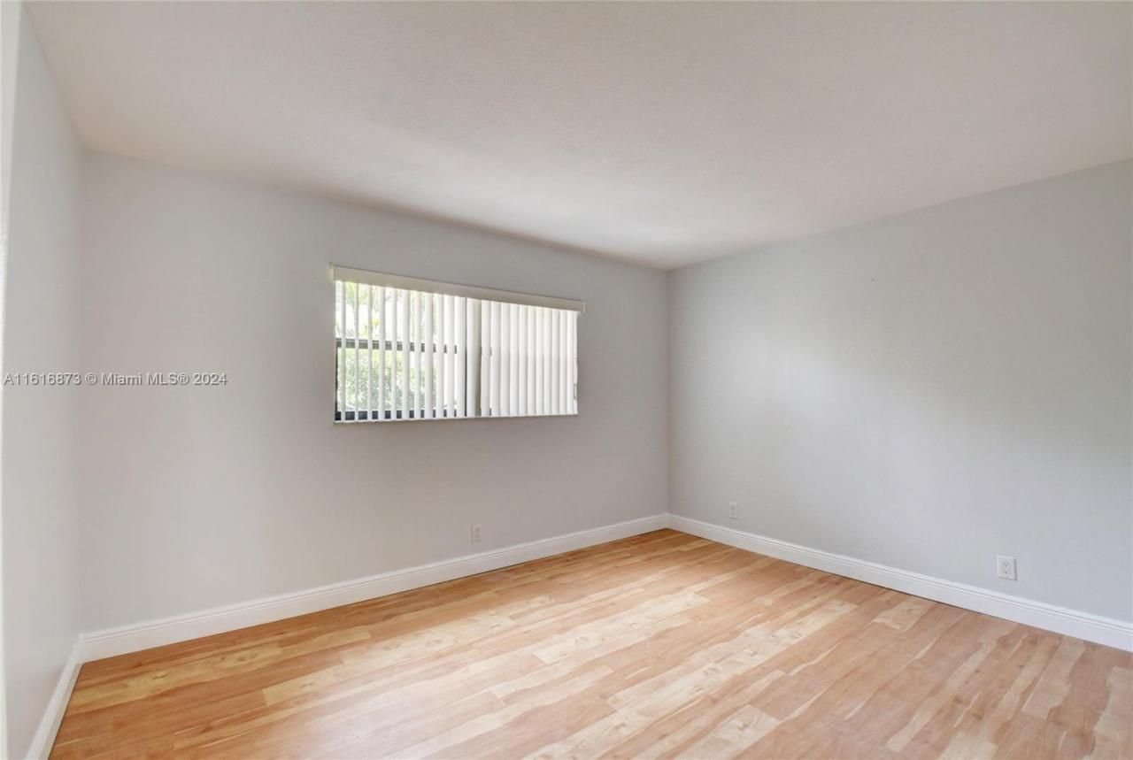 520 Orton Ave, Unit 201, 204,, Fort Lauderdale, FL 33304 Photo