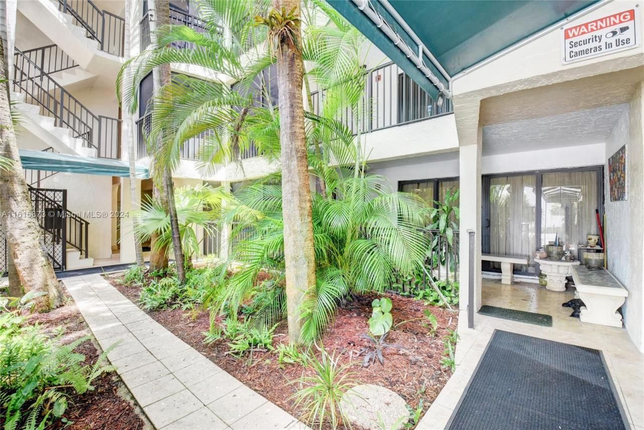 520 Orton Ave, Unit 201, 204,, Fort Lauderdale, FL 33304 Photo