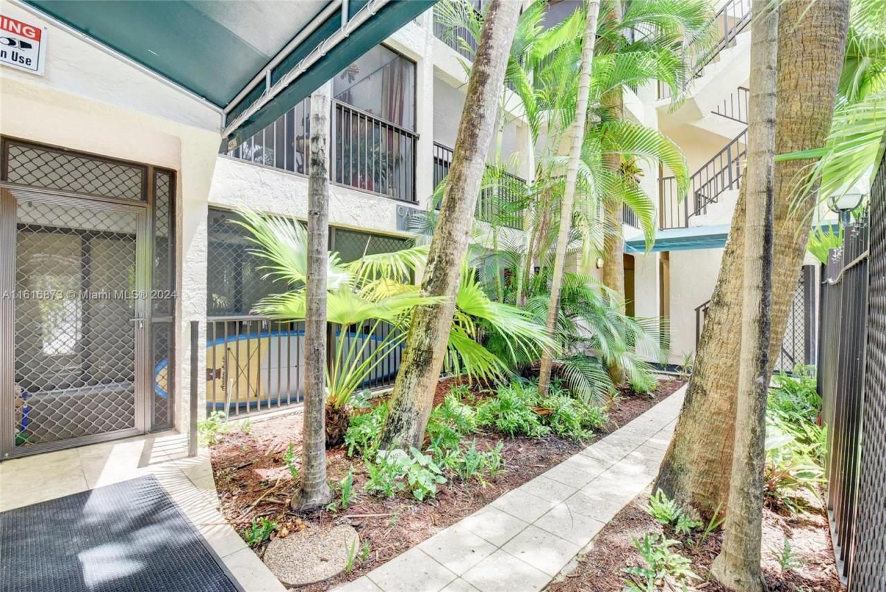 520 Orton Ave, Unit 201, 204,, Fort Lauderdale, FL 33304 Photo