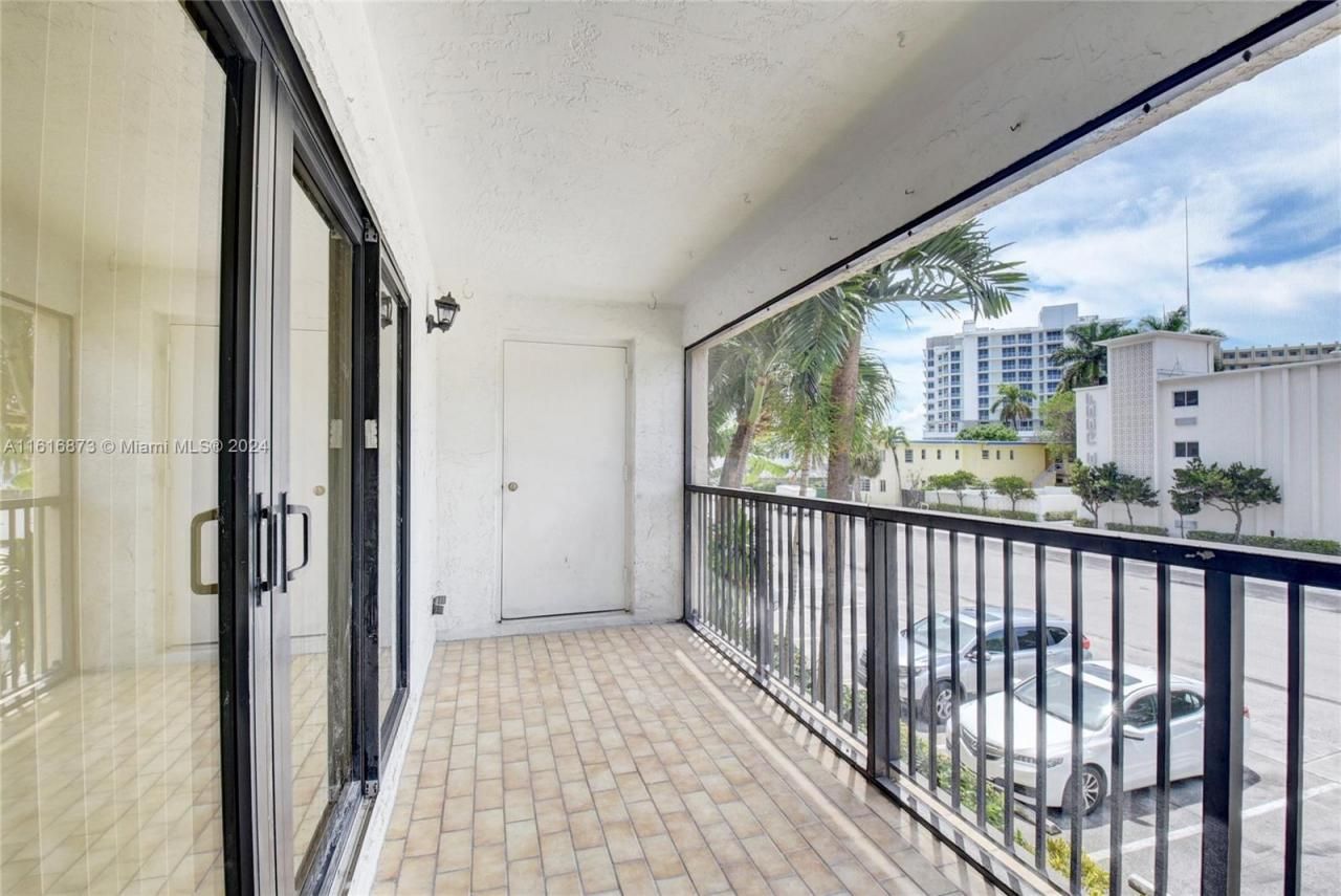520 Orton Ave, Unit 201, 204,, Fort Lauderdale, FL 33304 Photo