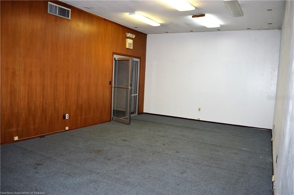 2 W Main Street, Avon Park, FL 33825 Photo