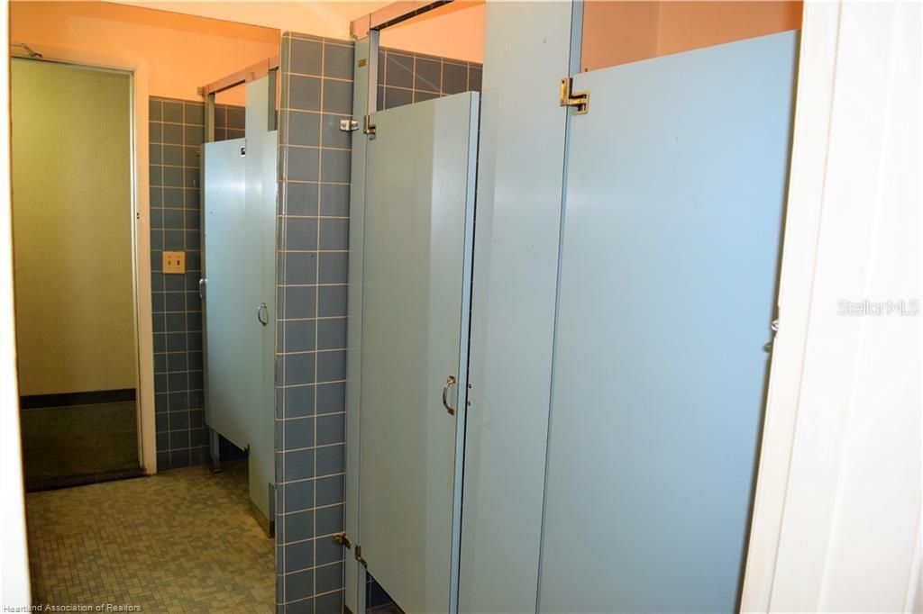 2 W Main Street, Avon Park, FL 33825 Photo