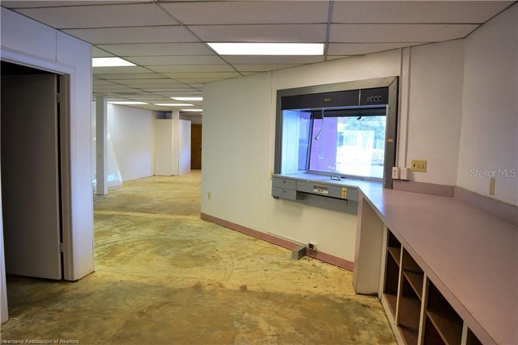 2 W Main Street, Avon Park, FL 33825 Photo