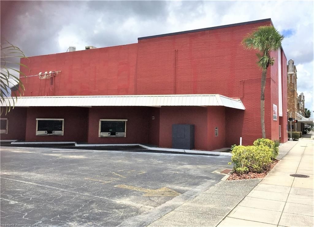 2 W Main Street, Avon Park, FL 33825 Photo