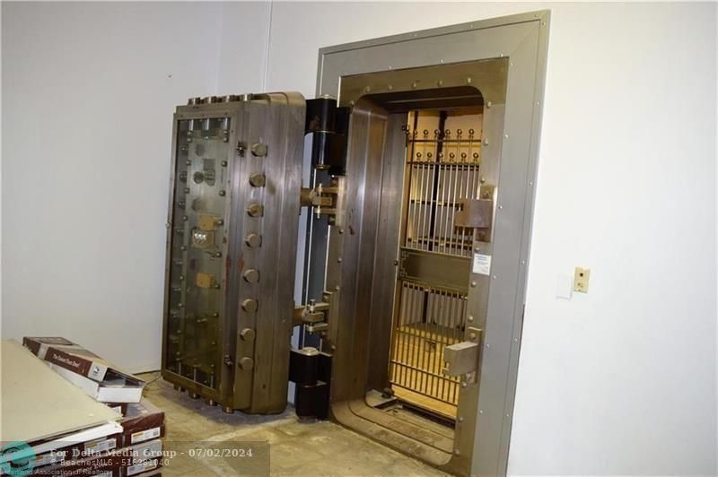 2 W Main St, Avon Park, FL 33825 Photo