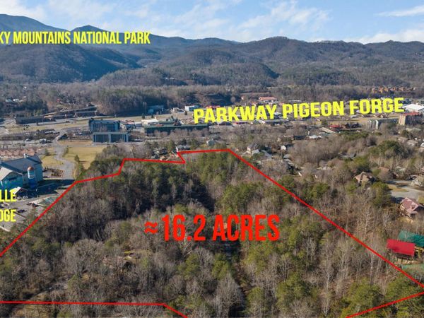 820 Old Gate Rd, Pigeon Forge, TN 37863