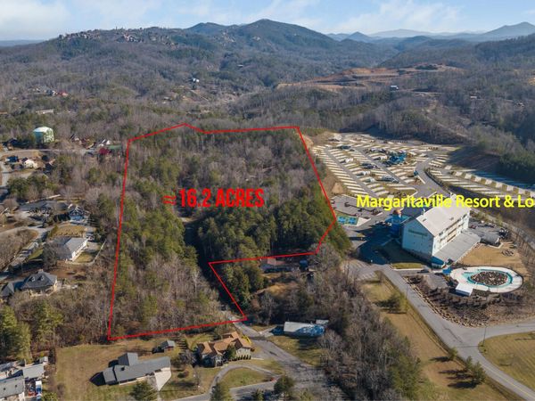 820 Old Gate Rd, Pigeon Forge, TN 37863