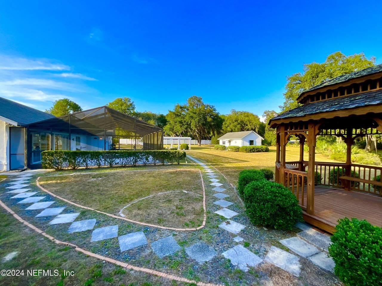 7205 NE 61st Avenue Road, Silver Springs, FL 34488 Photo