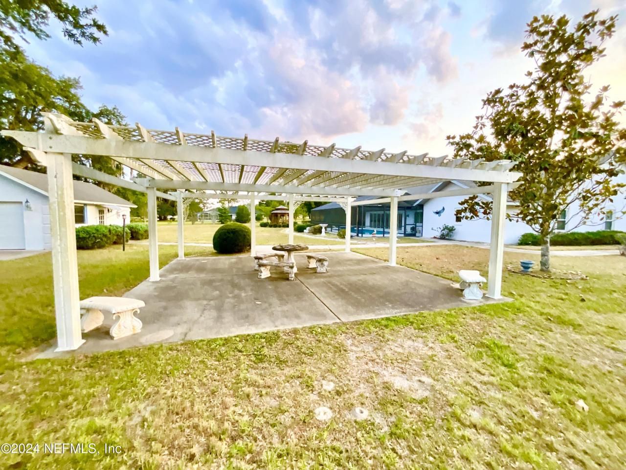 7205 NE 61st Avenue Road, Silver Springs, FL 34488 Photo