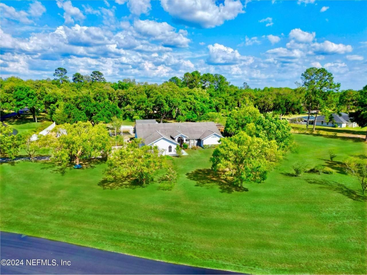 7205 NE 61st Avenue Road, Silver Springs, FL 34488 Photo