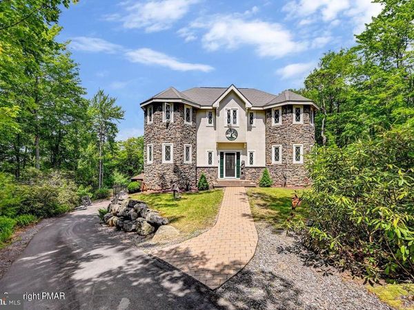 278 WOLF HOLLOW ROAD, LAKE HARMONY, PA 18624