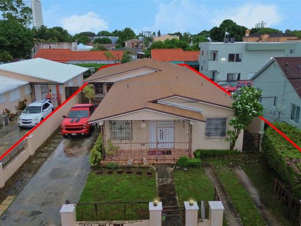 2752 SW 3rd St, Miami, FL 33135
