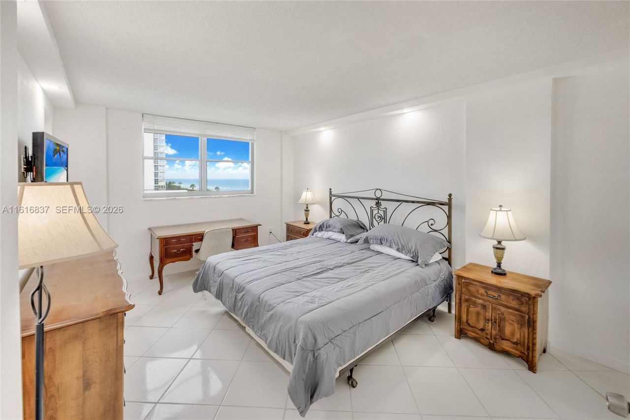 9273 Collins Ave, Unit 507, Surfside, FL 33154 Photo