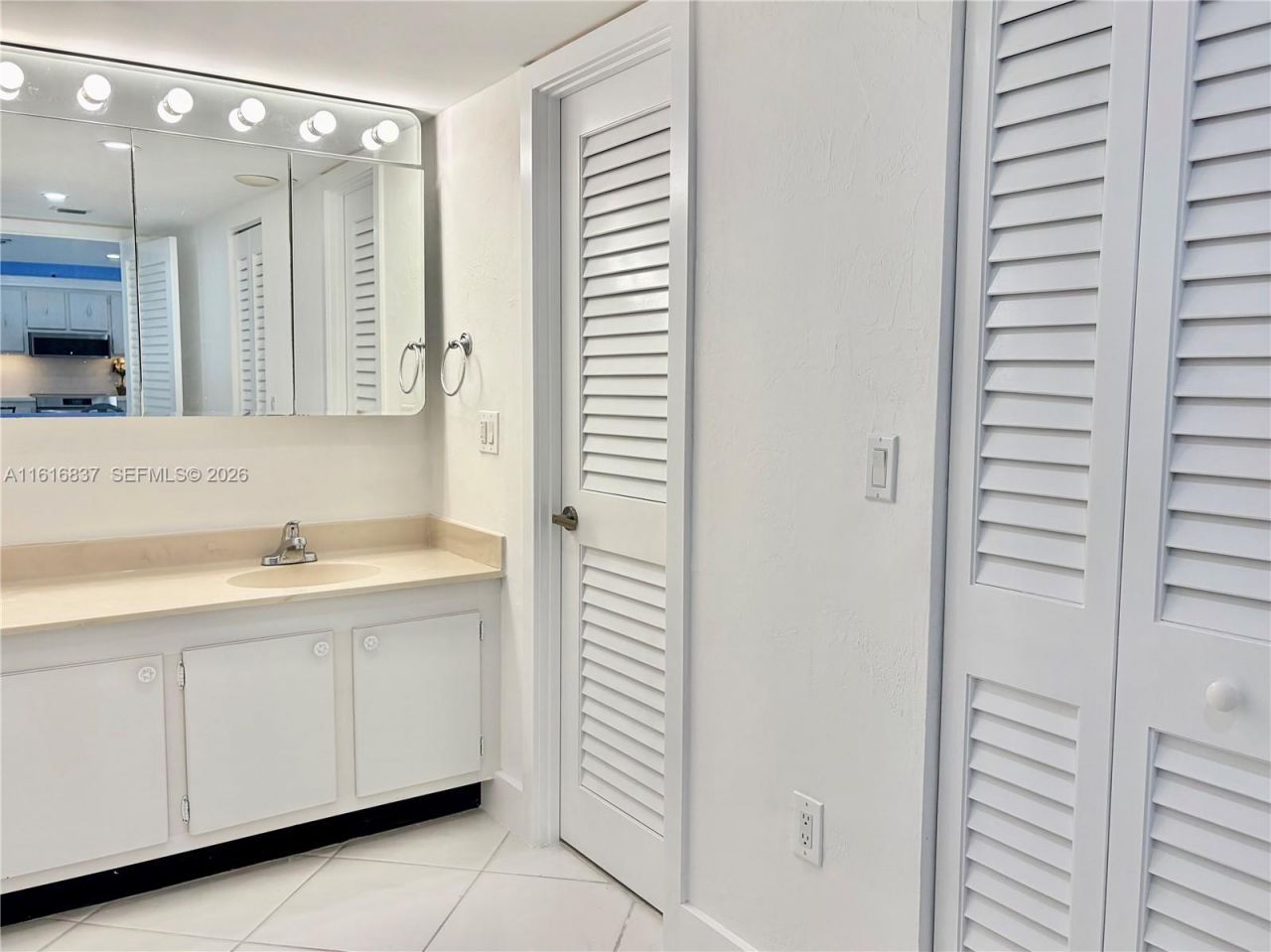 9273 Collins Ave, Unit 507, Surfside, FL 33154 Photo