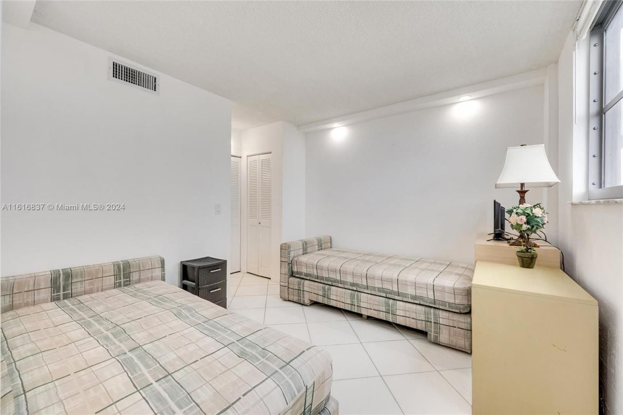9273 Collins Ave, Unit 507, Surfside, FL 33154 Photo