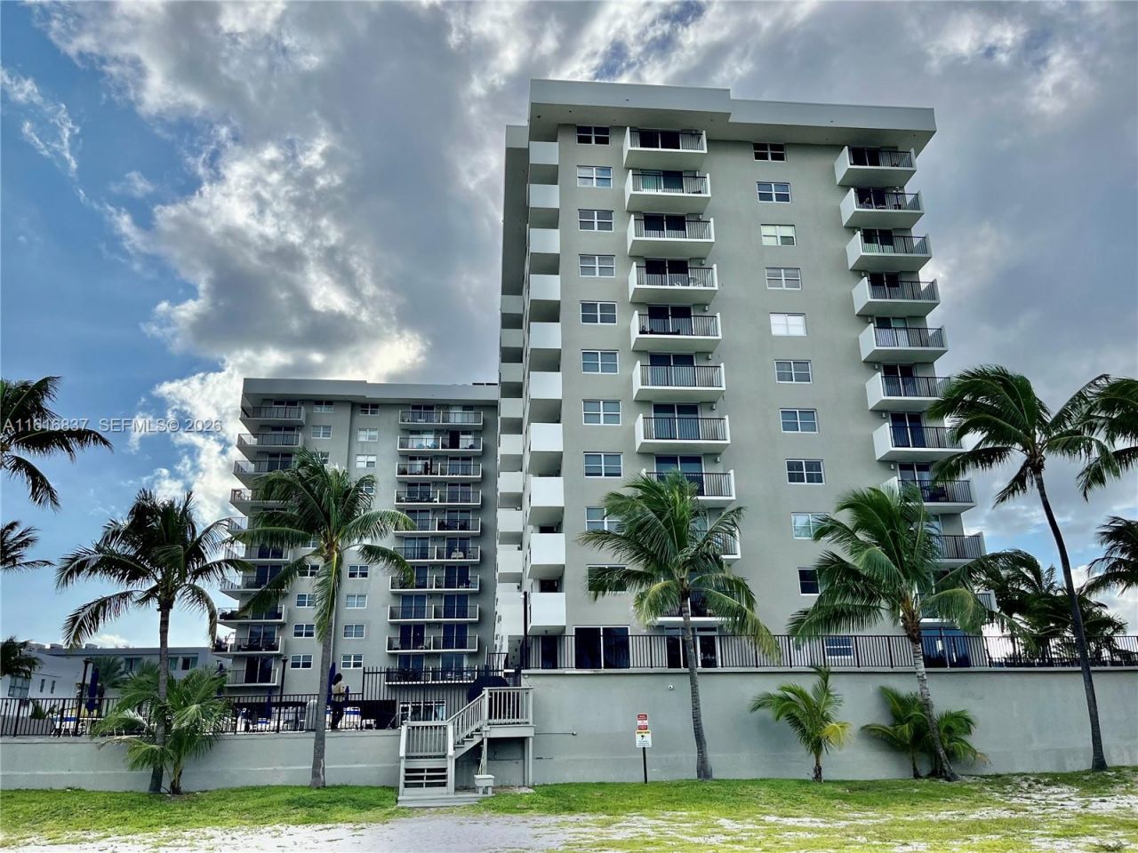 9273 Collins Ave, Unit 507, Surfside, FL 33154 Photo