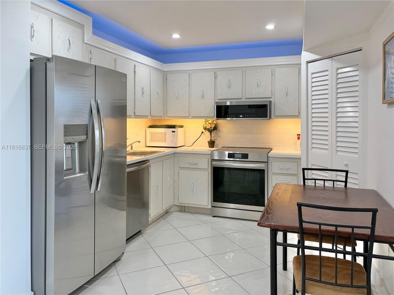 9273 Collins Ave, Unit 507, Surfside, FL 33154 Photo