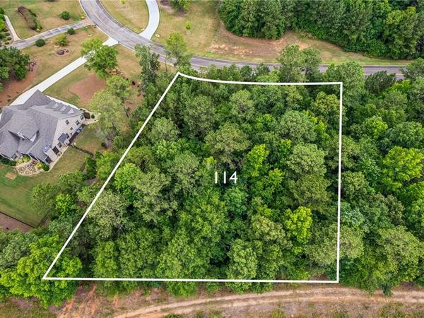 114 Tee Drive, Forsyth, GA 31029