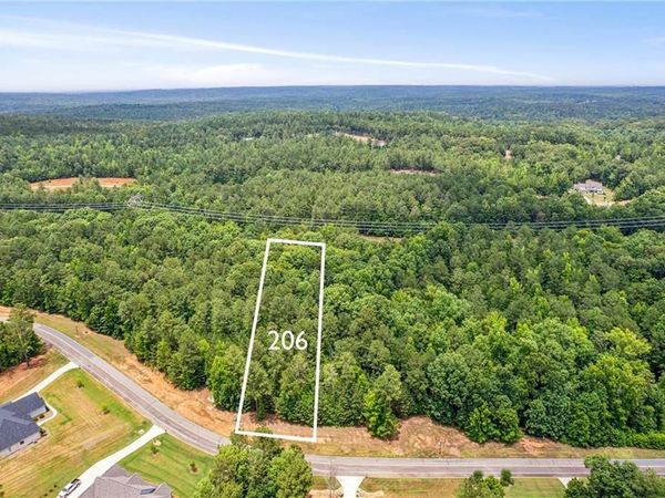 206 Crescent Drive, Forsyth, GA 31029