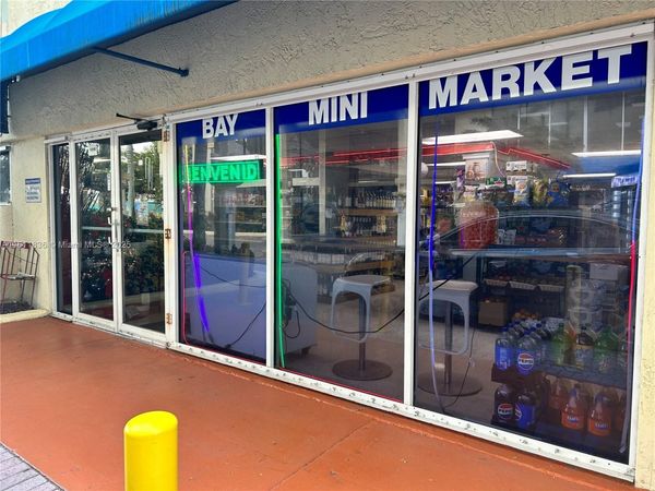 7601 E Treasure Dr, North Bay Village, FL 33141