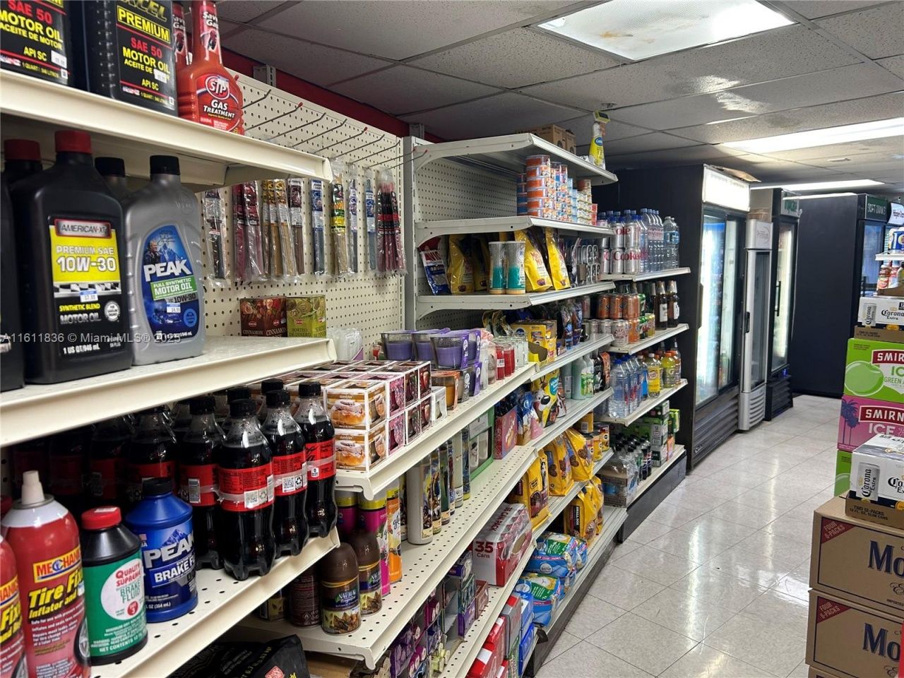 7601 E Treasure Dr, North Bay Village, FL 33141 Photo