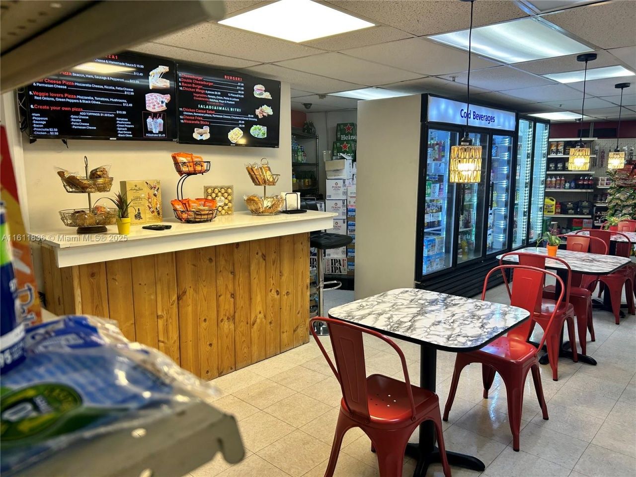 7601 E Treasure Dr, North Bay Village, FL 33141 Photo