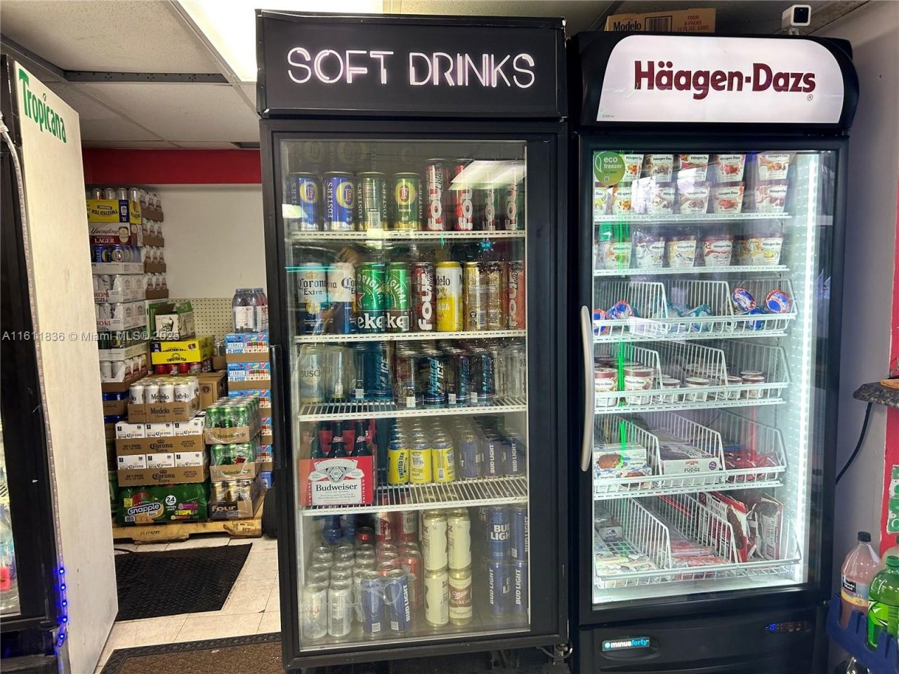 7601 E Treasure Dr, North Bay Village, FL 33141 Photo