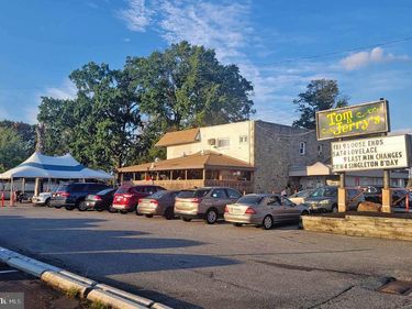 1006 MACDADE BOULEVARD, FOLSOM, PA 19033