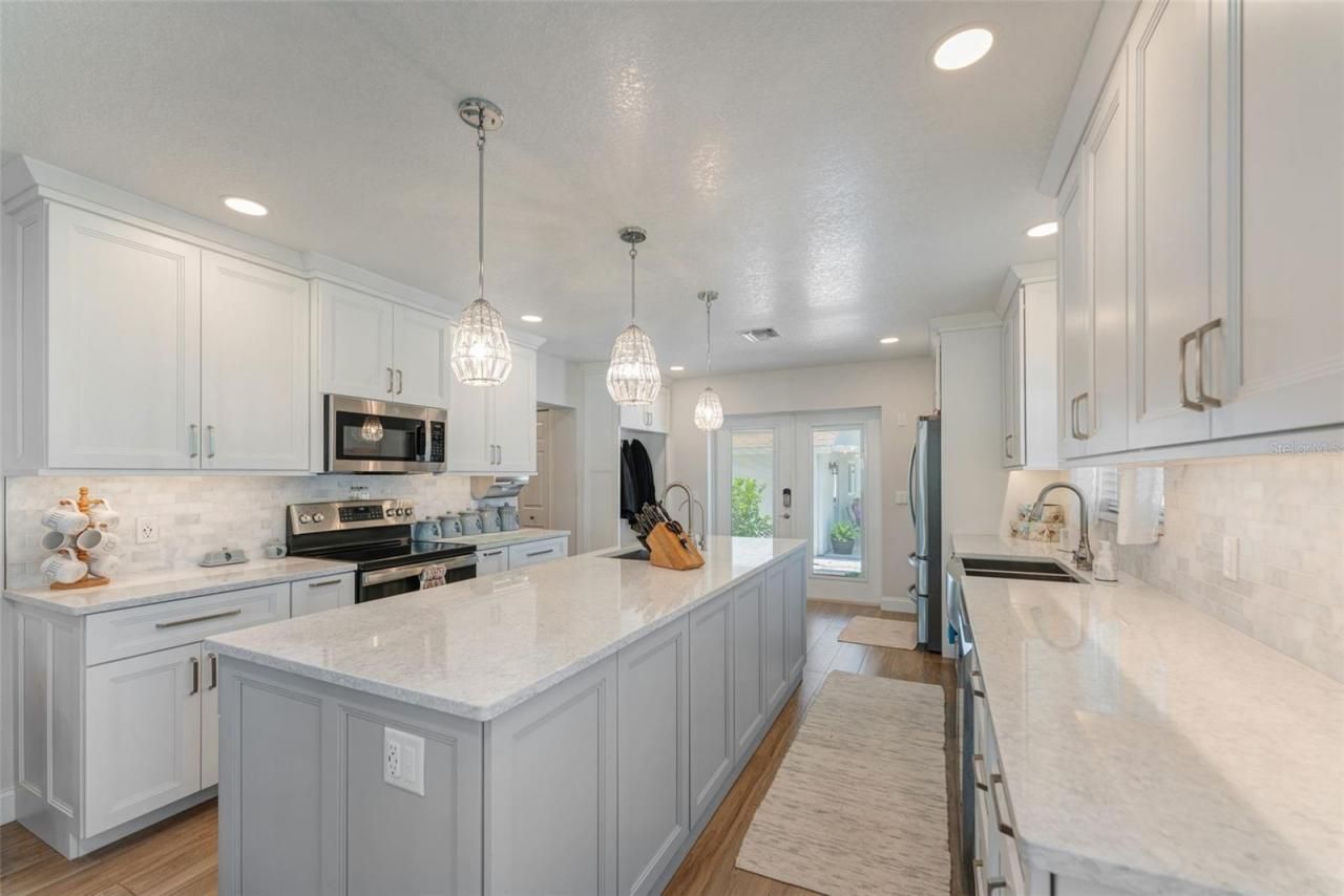 3502 Bahia Vista Street, Sarasota, FL 34239 Photo