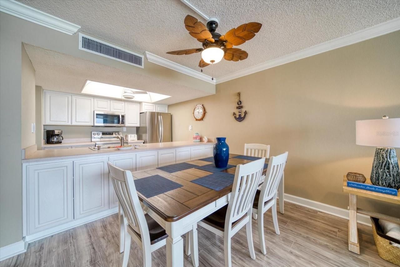 450 S Gulfview Boulevard, Unit 704, Clearwater Beach, FL 33767 Photo