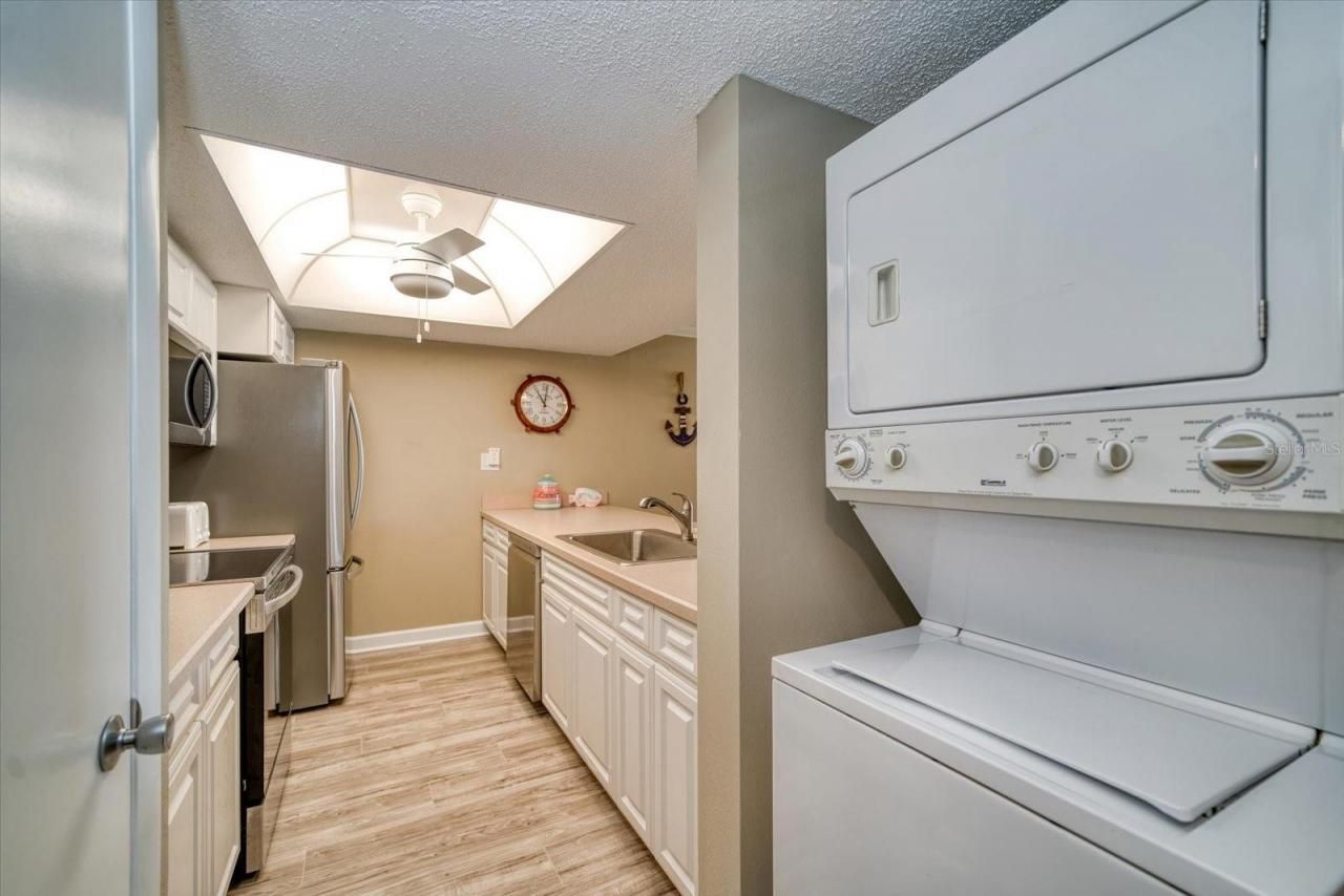 450 S Gulfview Boulevard, Unit 704, Clearwater Beach, FL 33767 Photo