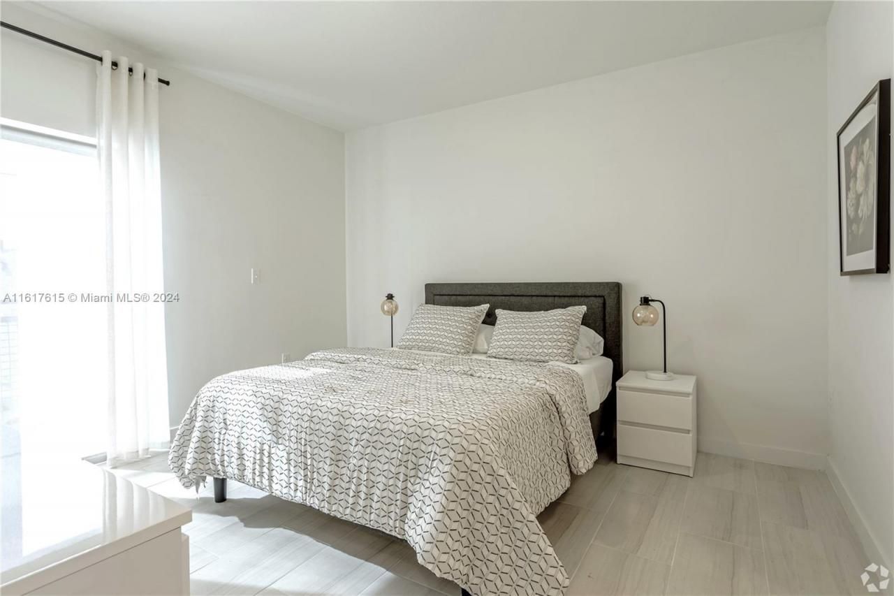243 W 77th St, Unit 102, Hialeah, FL 33014 Photo