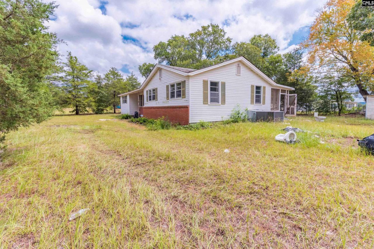 5119 Backman Avenue Photo 11