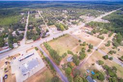 5119 Backman Avenue photo 4