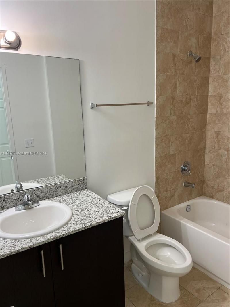 7945 W 2nd Ct, Unit 102, Hialeah, FL 33014 Photo