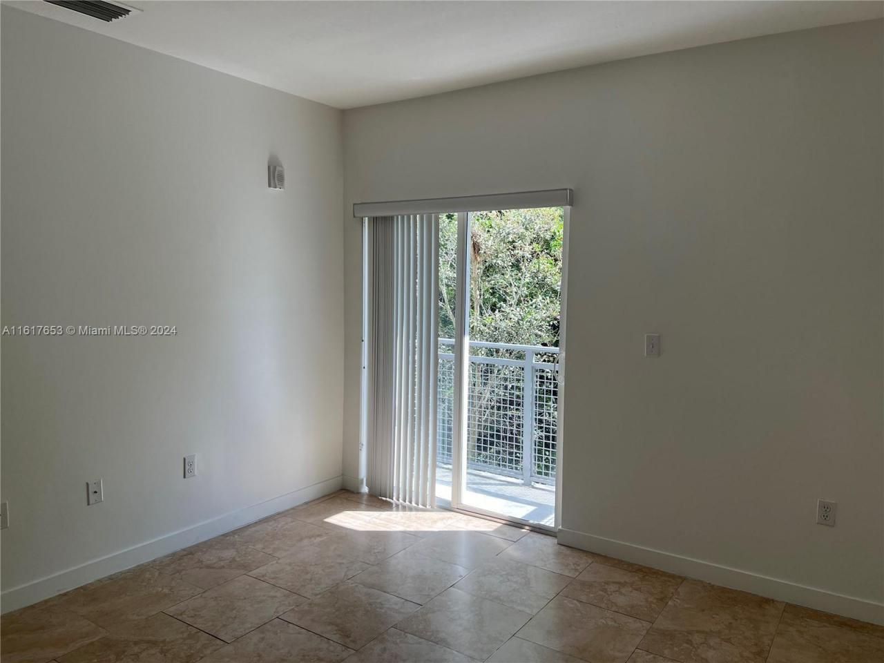 7945 W 2nd Ct, Unit 102, Hialeah, FL 33014 Photo