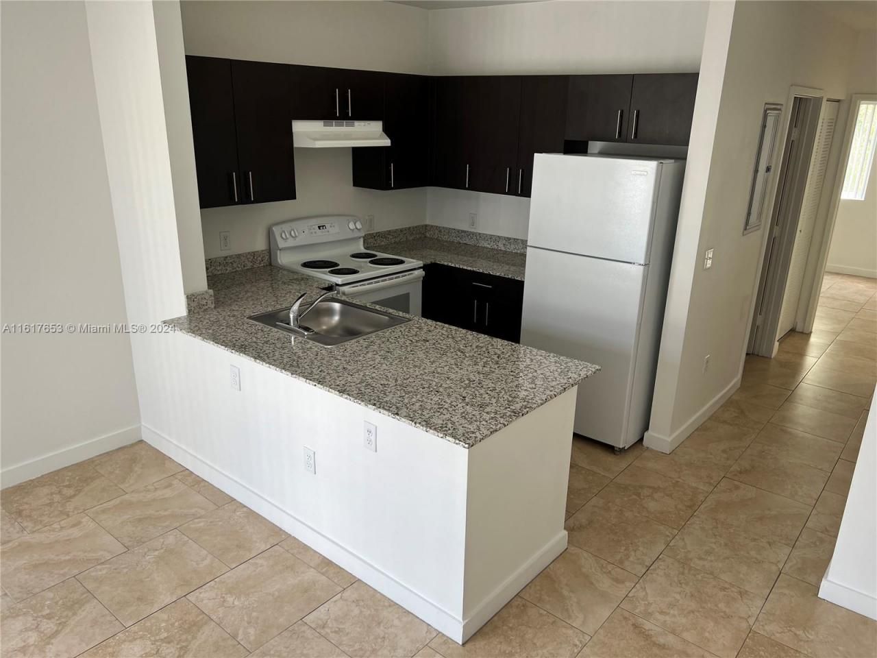 7945 W 2nd Ct, Unit 102, Hialeah, FL 33014 Photo