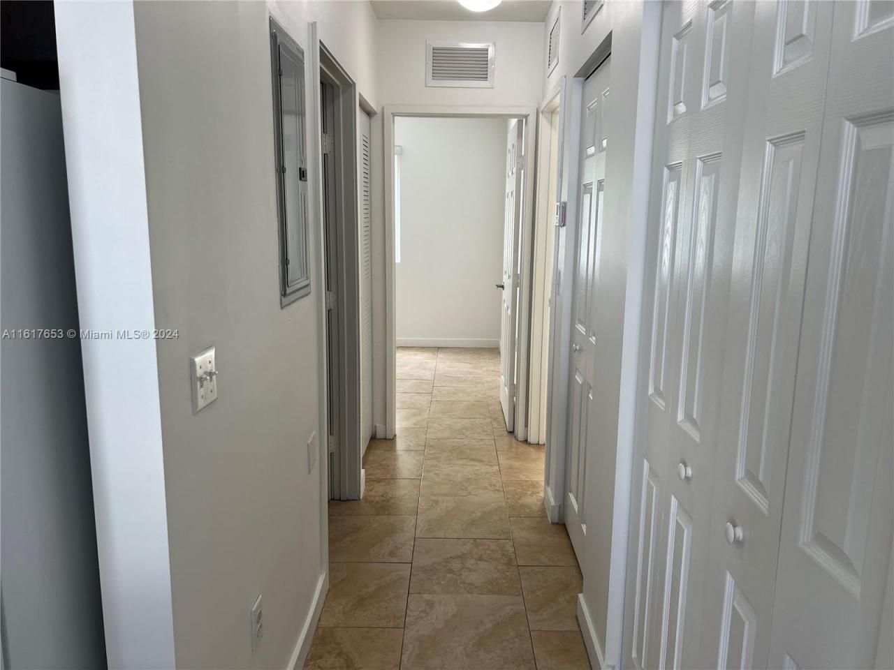 7945 W 2nd Ct, Unit 102, Hialeah, FL 33014 Photo