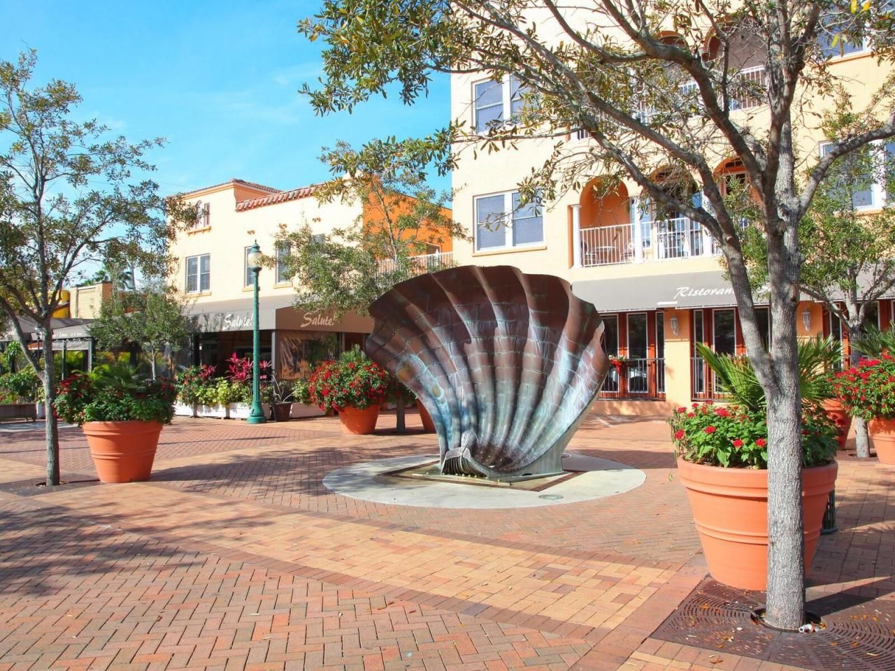 1611 4th Street, Unit B6, Sarasota, FL 34236 Photo