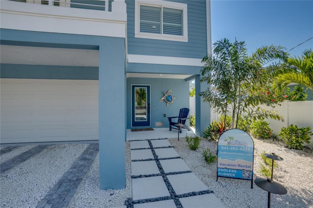 2102 Avenue B, Bradenton Beach, FL 34217 Photo