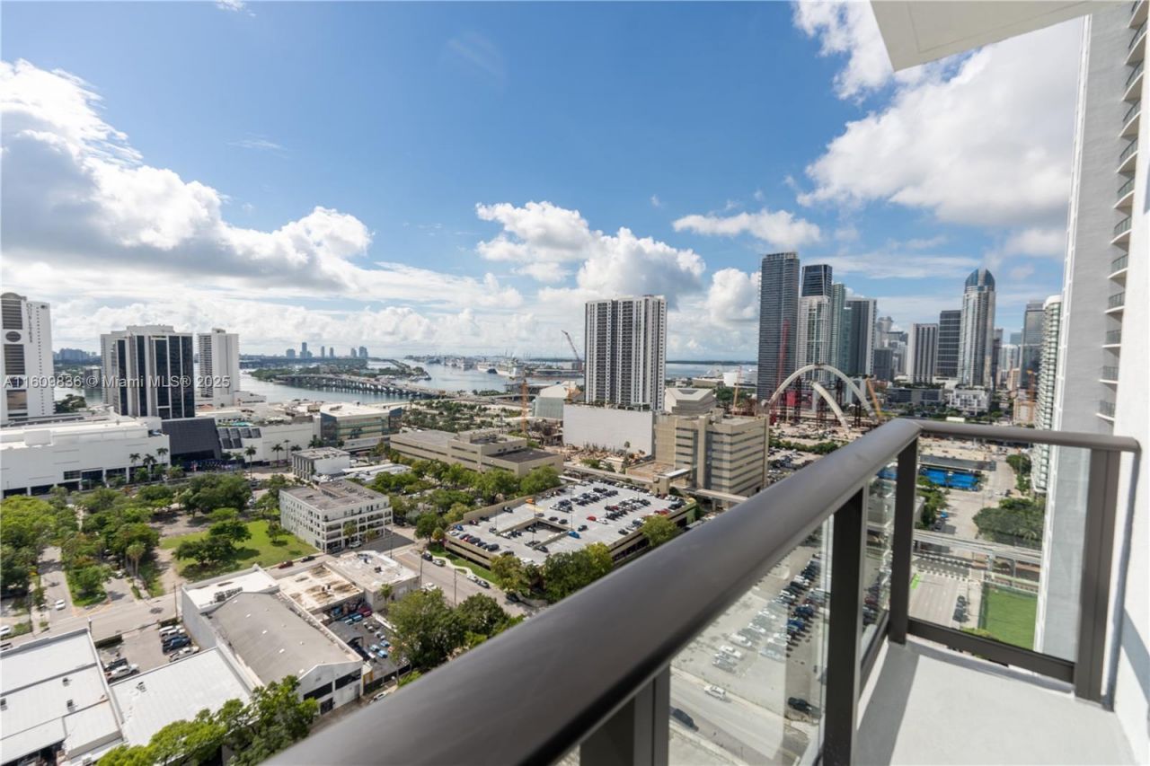 1642 NE 1st Ave, Unit 2308, Miami, FL 33132 Photo