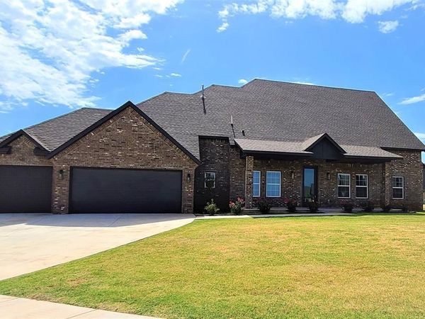 200 Braxton Way, Yukon, OK 73099