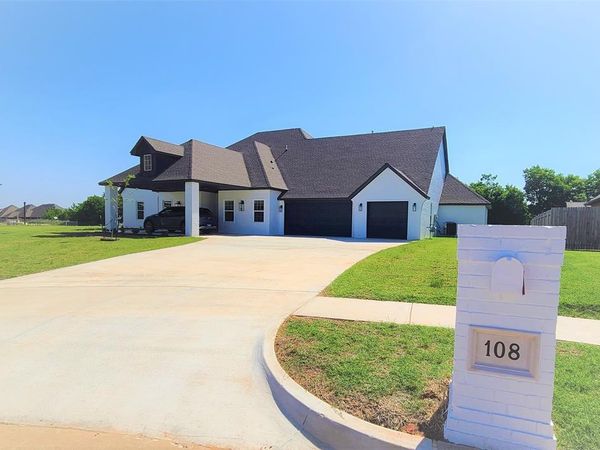 108 Tralee Court, Yukon, OK 73099