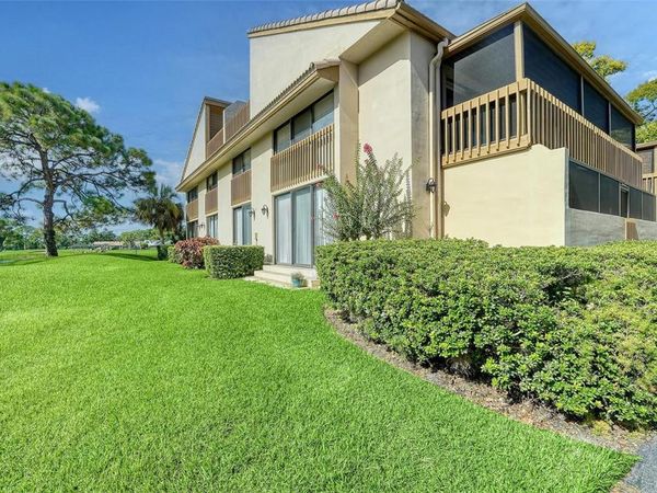 3017 WILLOW GREEN, Unit 18, SARASOTA, FL 34235