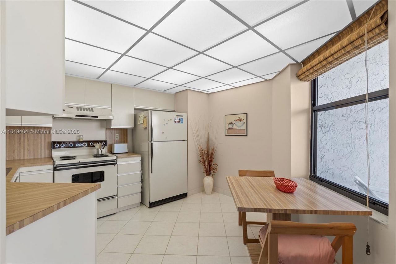 18181 NE 31st Ct, Unit 2202, Aventura, FL 33160 Photo