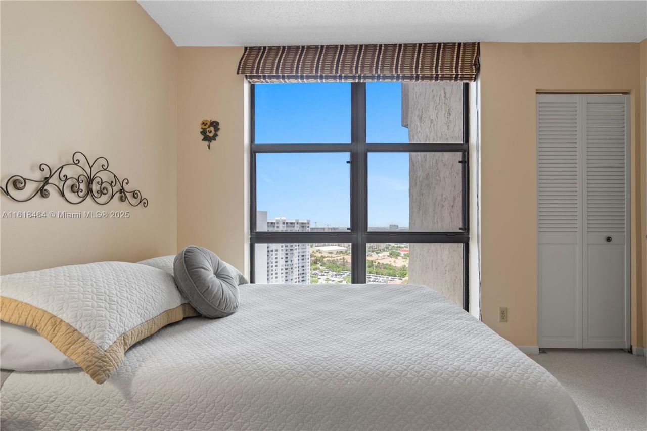 18181 NE 31st Ct, Unit 2202, Aventura, FL 33160 Photo