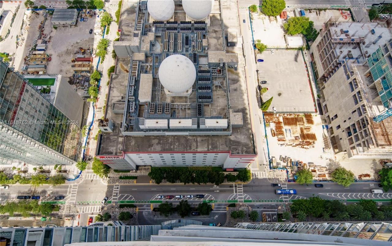 851 NE 1st Ave, Unit 4406, Miami, FL 33132 Photo