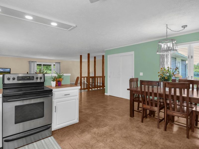 1060 S Watkins Road, Alexandria, OH 43001 Photo 6