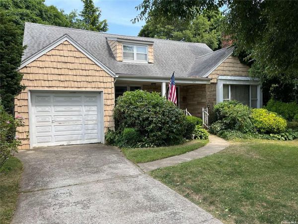 169 Patton Boulevard, New Hyde Park, NY 11040